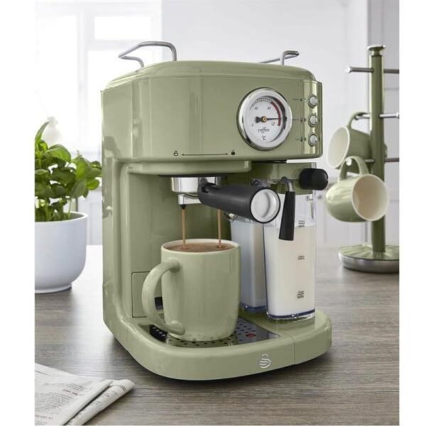 Green Retro Espresso Coffee Machine – Swan SK22150GN - London houseware - 5